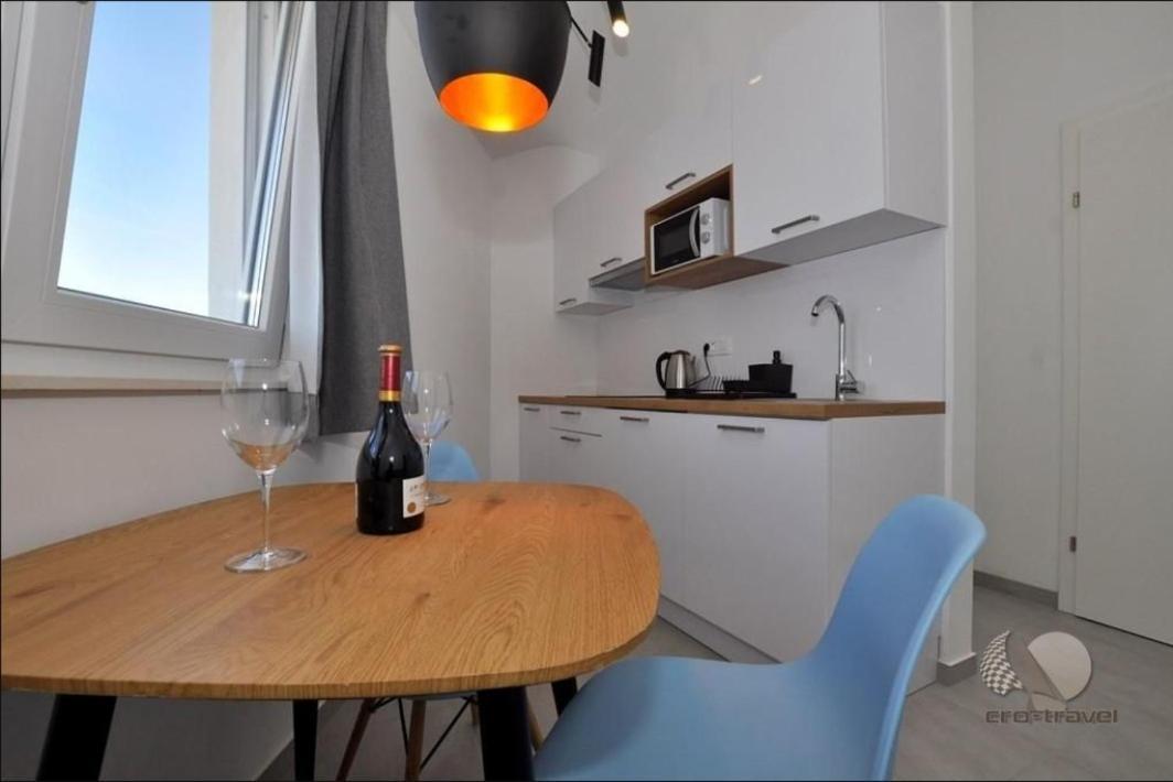 Apartmani Miranda Drasnice Eksteriør bilde