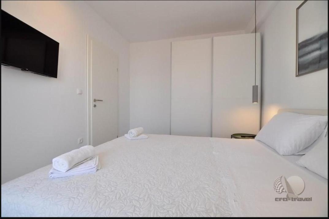 Apartmani Miranda Drasnice Eksteriør bilde